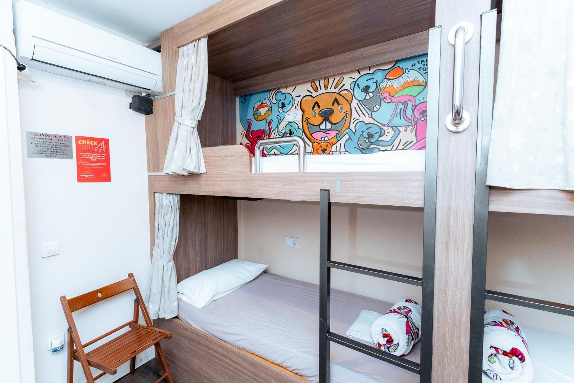 Barcelona & You Hostel Sagrada Familia ภายนอก รูปภาพ