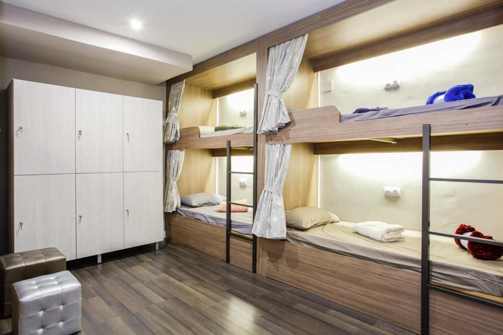 Barcelona & You Hostel Sagrada Familia ภายนอก รูปภาพ