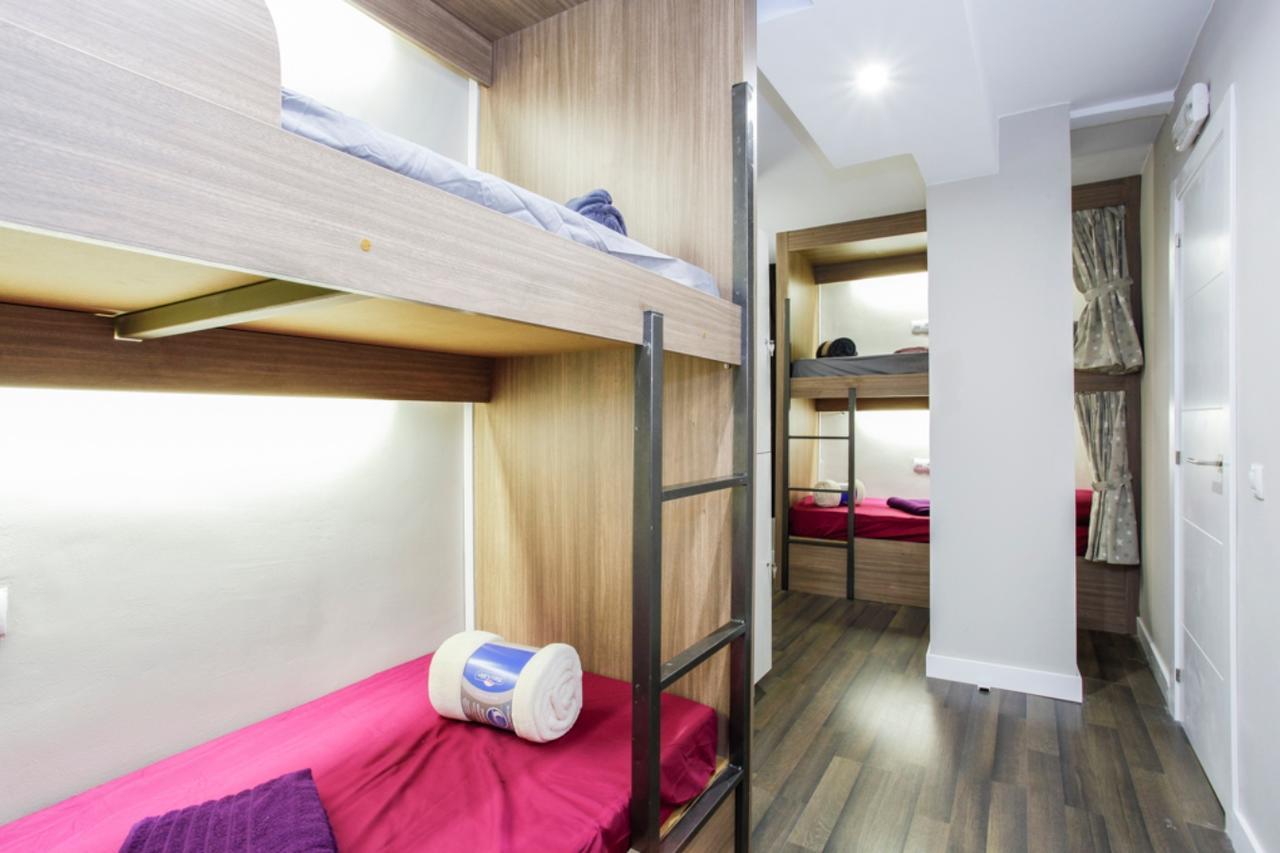 Barcelona & You Hostel Sagrada Familia ภายนอก รูปภาพ