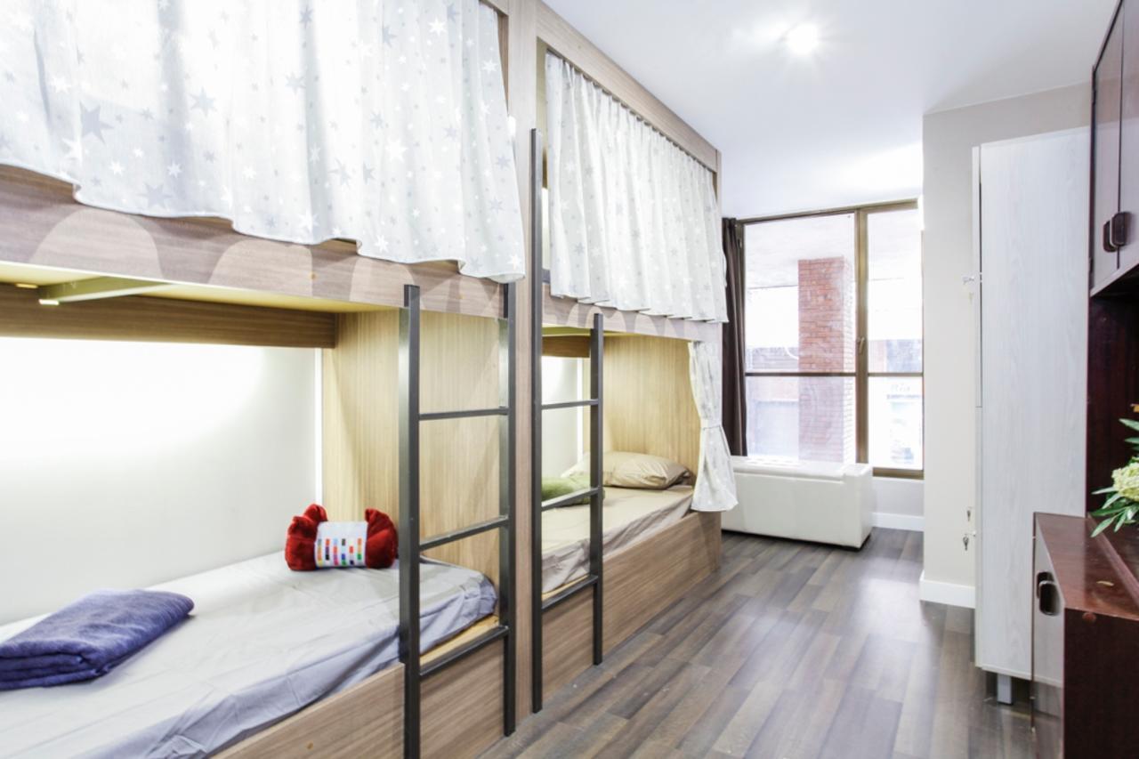 Barcelona & You Hostel Sagrada Familia ภายนอก รูปภาพ